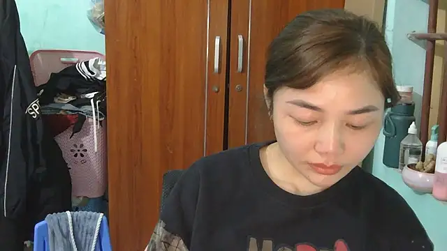 Uhem112 online show from December 3, 1:02 pm