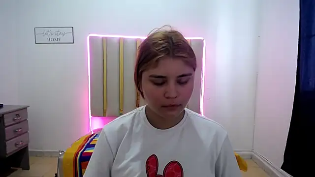 Snapshot of keilicita_tonny_18 chatting on September 19, 6:18 pm keilicita tonny 18 online show from September 19, 6:18 pm
