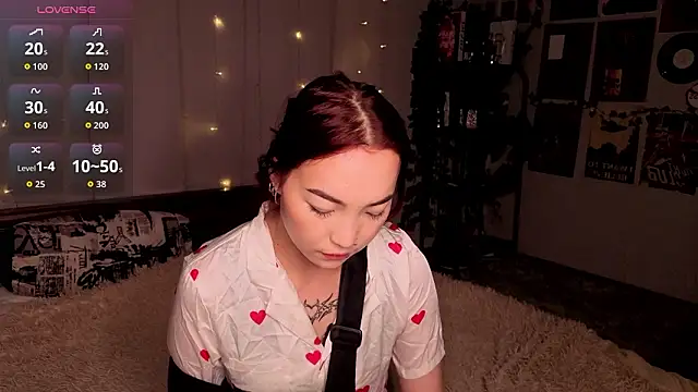 OdetteBiddy online show from February 3, 8:12 pm