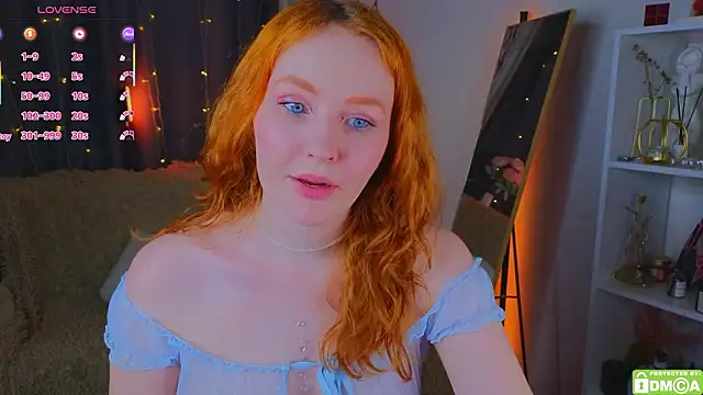 JoyceJones online show from February 12, 8:10 pm