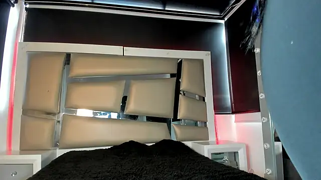 Mia lopez   online show from November 14, 12:49 pm