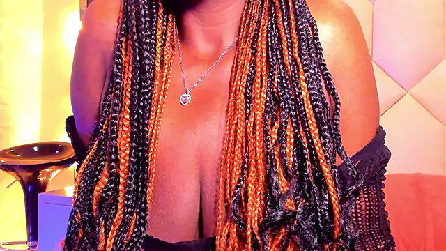 Scarletbigbug online show from September 12, 6:59 pm