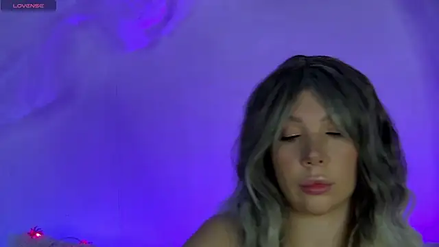 AlysonHuxley  online show from October 25, 5:53 pm