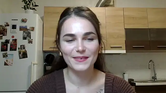 Snapshot of Silviaa_a chatting on October 23, 4:57 pm Silviaa a online show from October 23, 4:57 pm