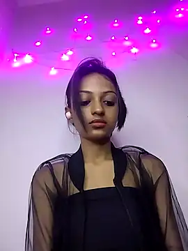 Your-Kitkat online show from November 15, 6:42 pm