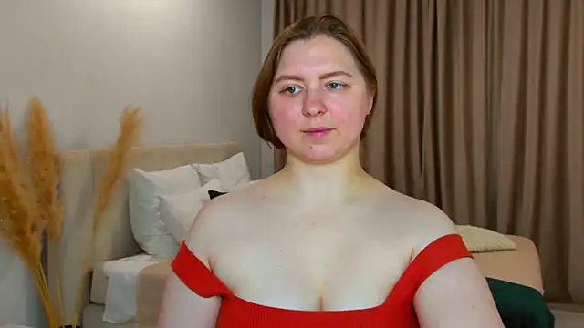 Snapshot of la__fleur chatting on October 16, 1:14 pm la fleur online show from October 16, 1:14 pm