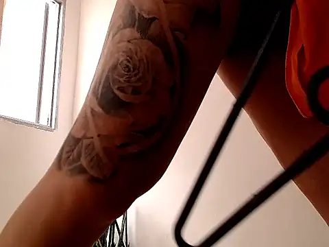 saara johnson496 online show from October 1, 5:29 pm