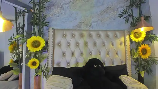 LittleeJaz online show from November 8, 2:38 am