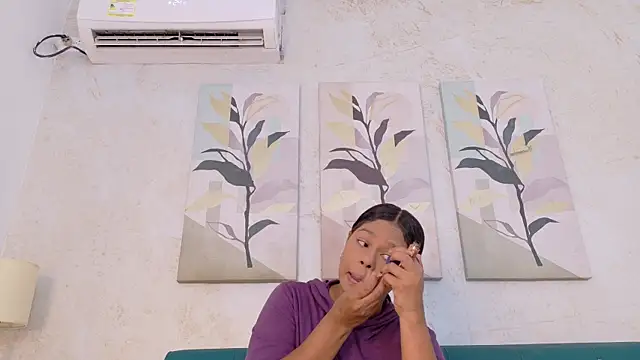 keyla mejia online show from April 7, 12:18 pm