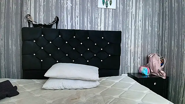 Alicee Moonn online show from November 7, 7:52 pm