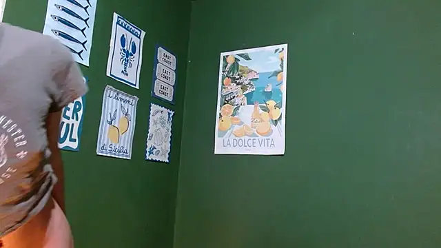 Roxiehood online show from November 18, 2:23 am