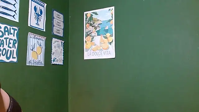 Roxiehood online show from February 3, 2:53 am