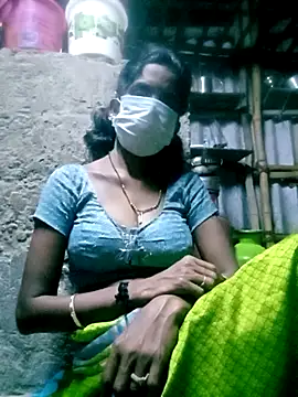 Snapshot of Tamilauntyhot chatting on October 18, 2:58 am Tamilauntyhot online show from October 18, 2:58 am