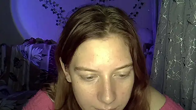 Lily Ember online show from November 26, 7:15 pm