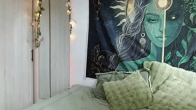 aphroditebloom online show from November 5, 9:09 pm