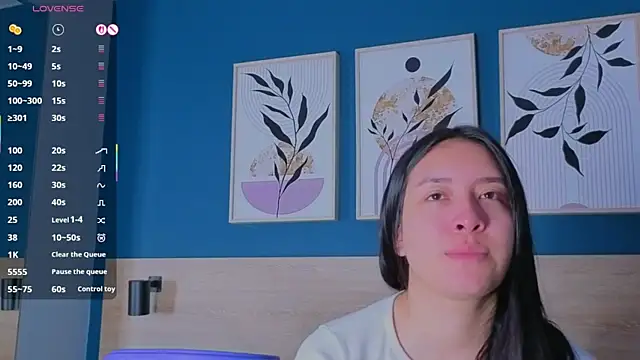 Snapshot of SarahMiler_ chatting on October 20, 11:46 am SarahMiler online show from October 20, 11:46 am