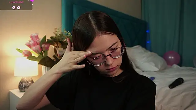 ywixos online show from March 4, 3:07 pm