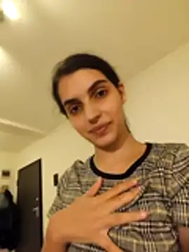 SweetMelodyZ online show from November 20, 4:24 am