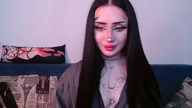 Snapshot of alisa_tattoogirl1 chatting on September 10, 5:13 pm alisa tattoogirl1 online show from September 10, 5:13 pm