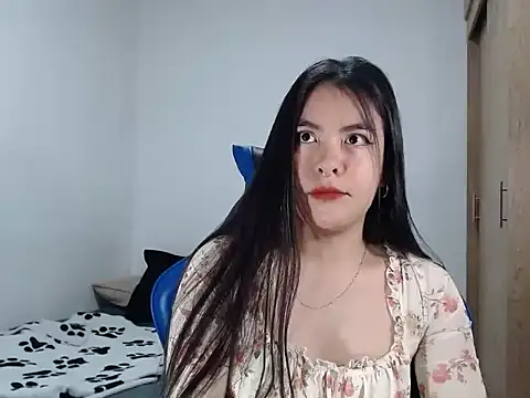 Snapshot of EloiseJun chatting on September 11, 10:32 pm EloiseJun online show from September 11, 10:32 pm