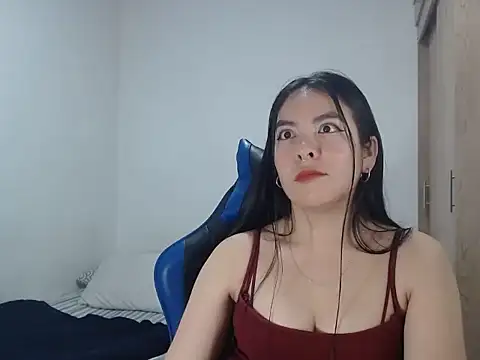 Snapshot of EloiseJun chatting on September 30, 1:11 am EloiseJun online show from September 30, 1:11 am