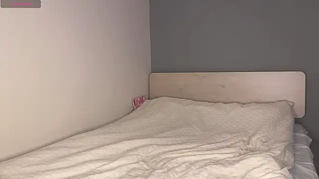 Kittenfishing online show from October 3, 5:34 am