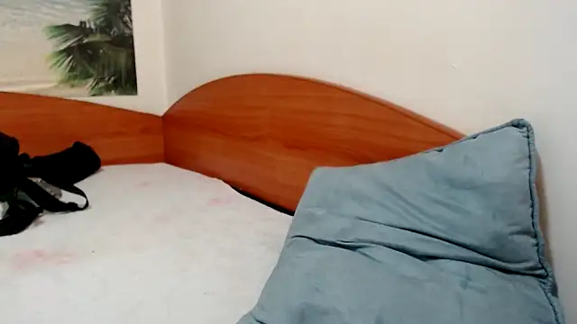 jollene online show from October 22, 1:49 pm