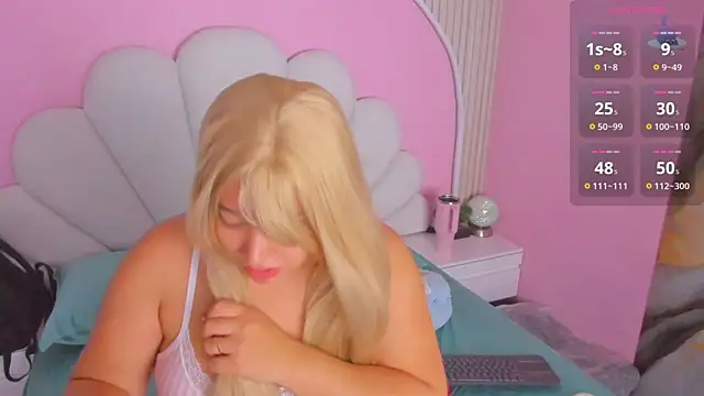 hinata dolly online show from February 22, 11:11 am