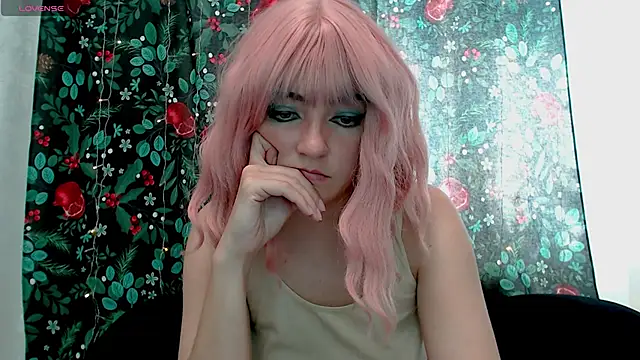 MagicPink online show from May 11, 11:45 am