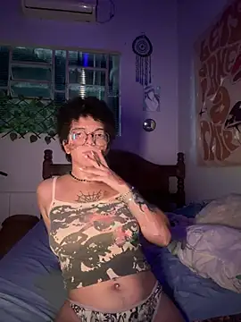 CamillyBlum online show from April 18, 2:03 am