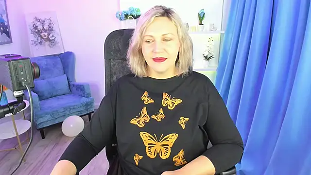 NinaStarle online show from December 1, 5:11 am