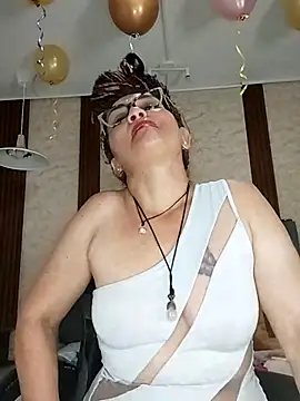 Cailinmilf online show from October 12, 1:19 am