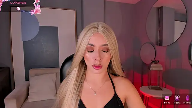 IsabellaMoreau online show from July 13, 8:09 pm