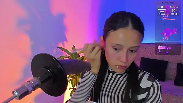 alicemoon   online show from November 11, 10:12 am