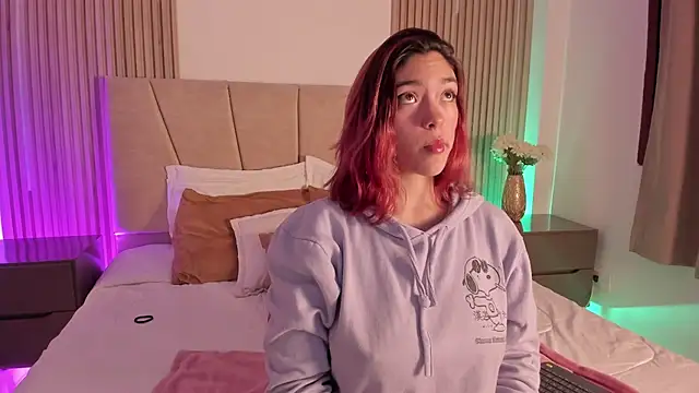 Victoria Beaumont online show from April 14, 12:05 pm