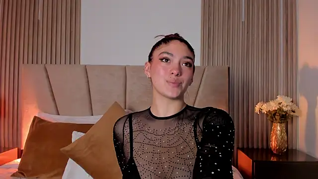 Snapshot of Victoria_Beaumont chatting on October 20, 11:46 am Victoria Beaumont online show from October 20, 11:46 am