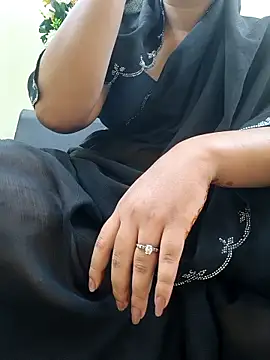 Snapshot of Iampriyaaa15 chatting on October 13, 8:39 am Iampriyaaa15 online show from October 13, 8:39 am