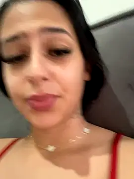 jujuarantes  2025 online show from November 21, 4:42 pm