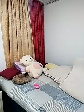 queemking online show from March 4, 8:48 pm