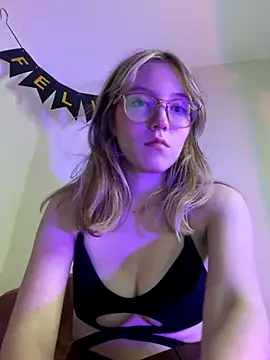 ReenKitty online show from October 11, 7:57 am