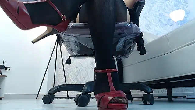 aura sanders1 online show from March 11, 3:58 pm