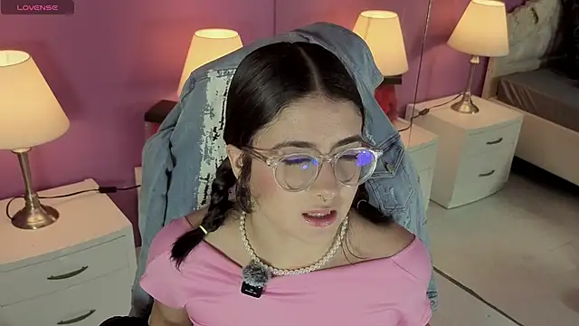 LiLLiAnderson online show from February 8, 12:31 pm