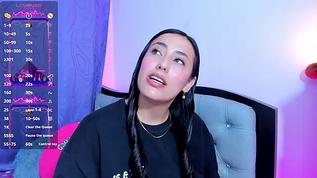 my aleja  online show from April 8, 10:50 am