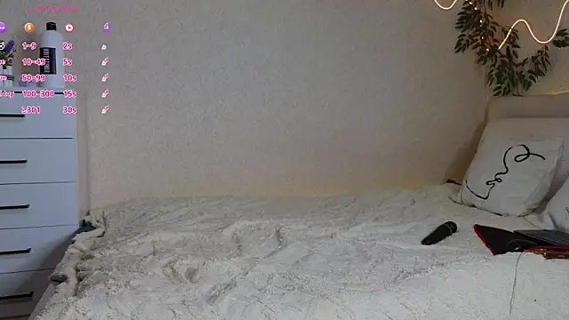 serenahall  online show from February 23, 10:31 pm