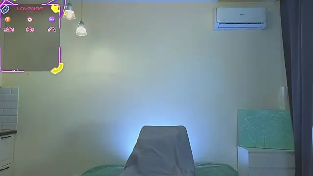 katebxtch online show from March 8, 8:24 pm