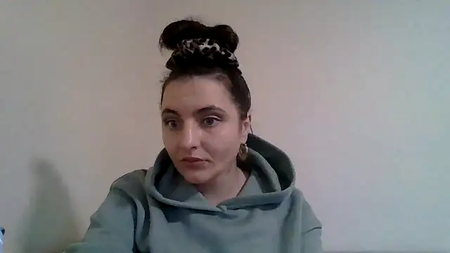 DInaraXRose online show from January 19, 10:55 am