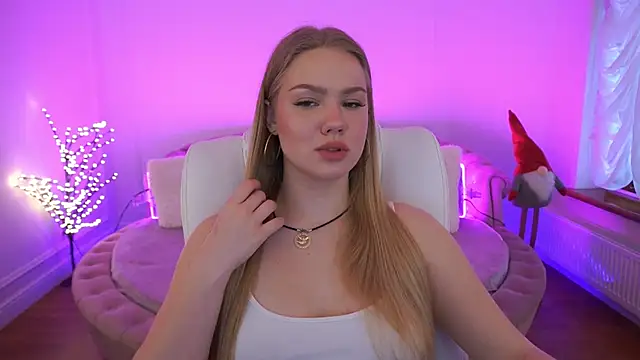 CelesteNoir online show from January 7, 8:50 am