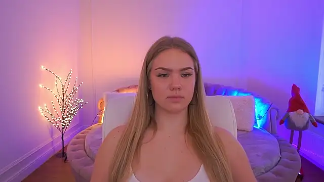 CelesteNoir online show from January 14, 9:03 am