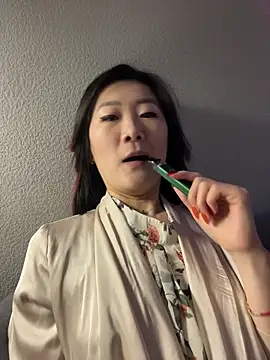 AikoYamada online show from November 9, 6:31 am