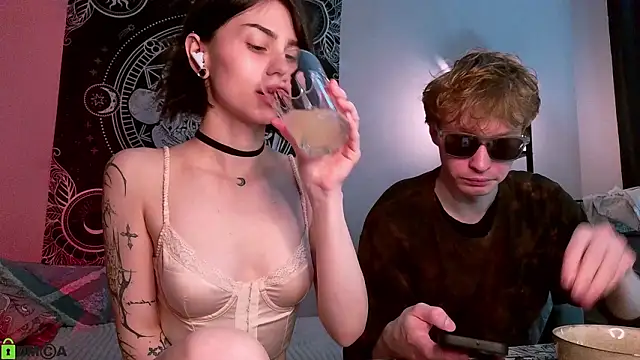 poisondevotion online show from March 14, 5:58 pm